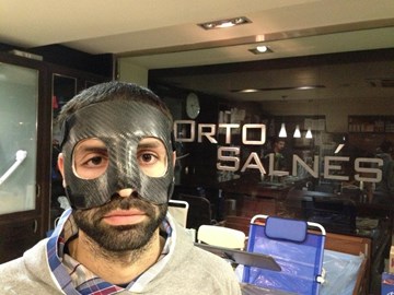 Máscara de protección para el futbolista David Sestelo